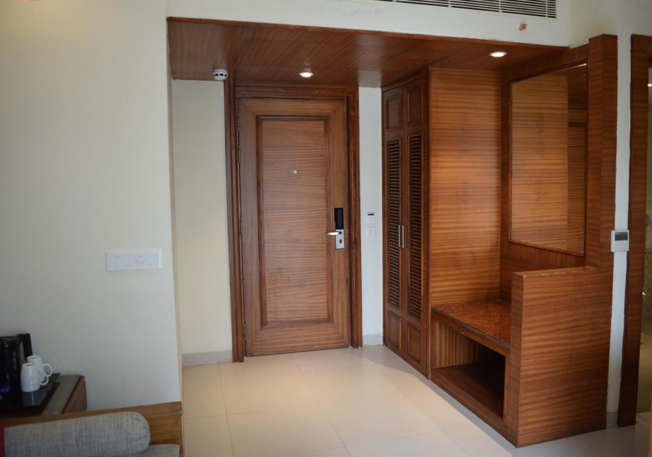 Sea Breeze Max Resort & Spa Madgaon Luaran gambar