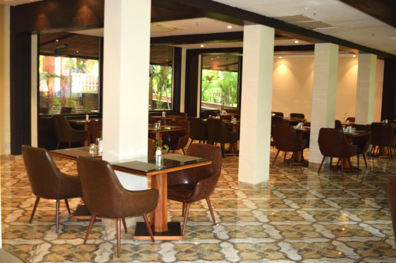 Sea Breeze Max Resort & Spa Madgaon Luaran gambar