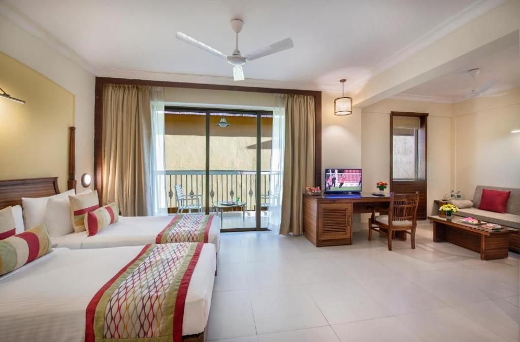 Sea Breeze Max Resort & Spa Madgaon Luaran gambar