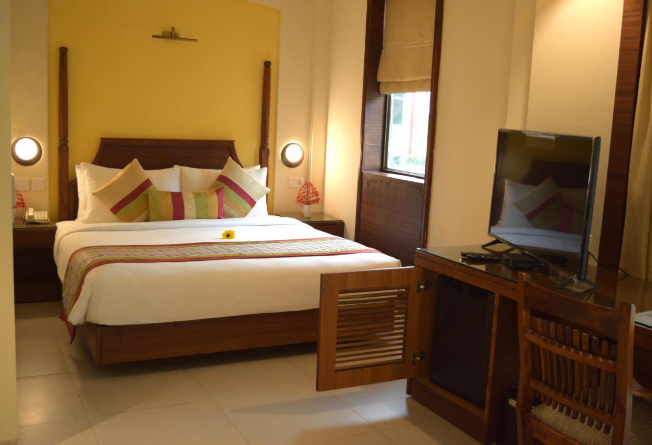 Sea Breeze Max Resort & Spa Madgaon Luaran gambar