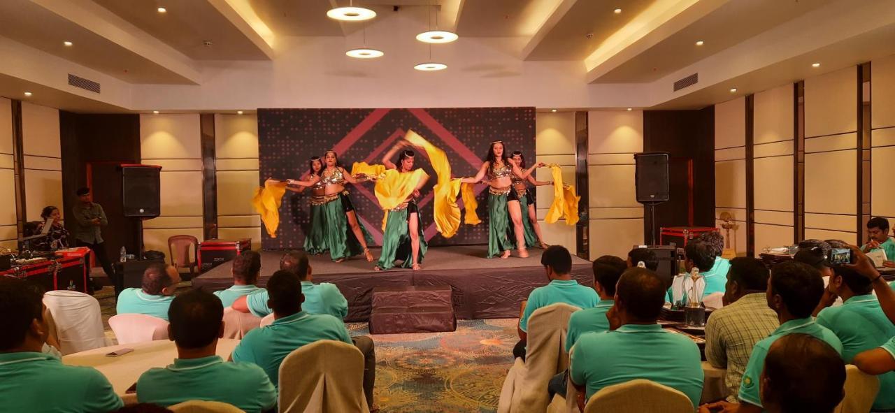 Sea Breeze Max Resort & Spa Madgaon Luaran gambar