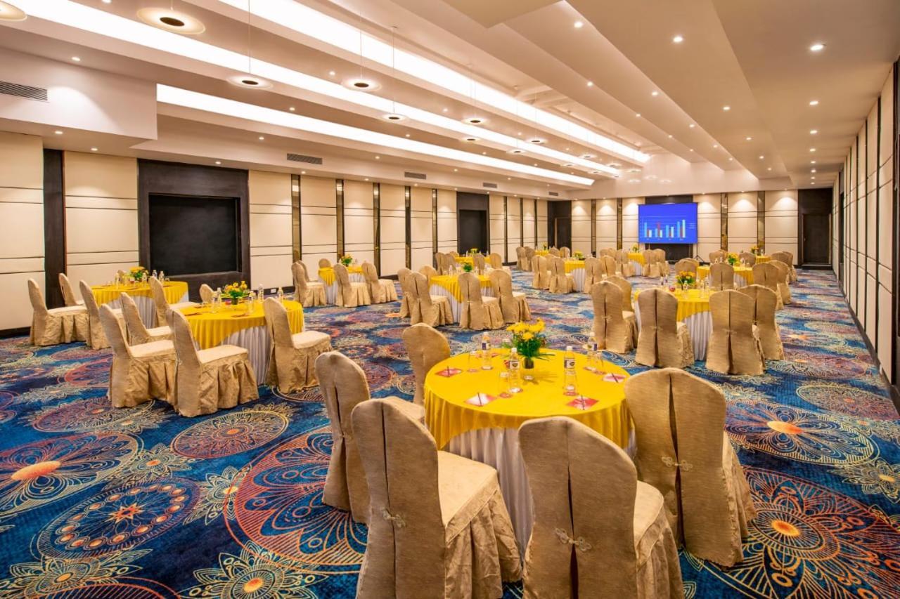 Sea Breeze Max Resort & Spa Madgaon Luaran gambar