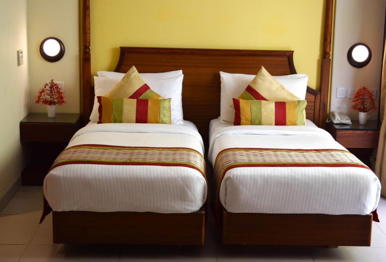Sea Breeze Max Resort & Spa Madgaon Luaran gambar