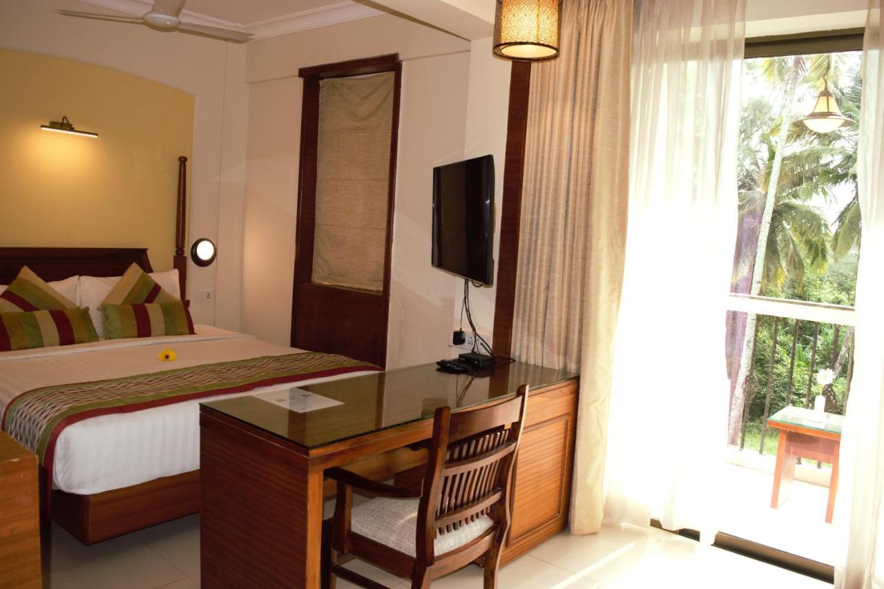 Sea Breeze Max Resort & Spa Madgaon Luaran gambar