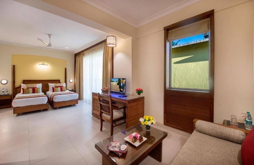 Sea Breeze Max Resort & Spa Madgaon Luaran gambar